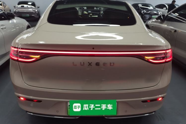 Used Hima Luxeed S7 2025 855 km Max Rear