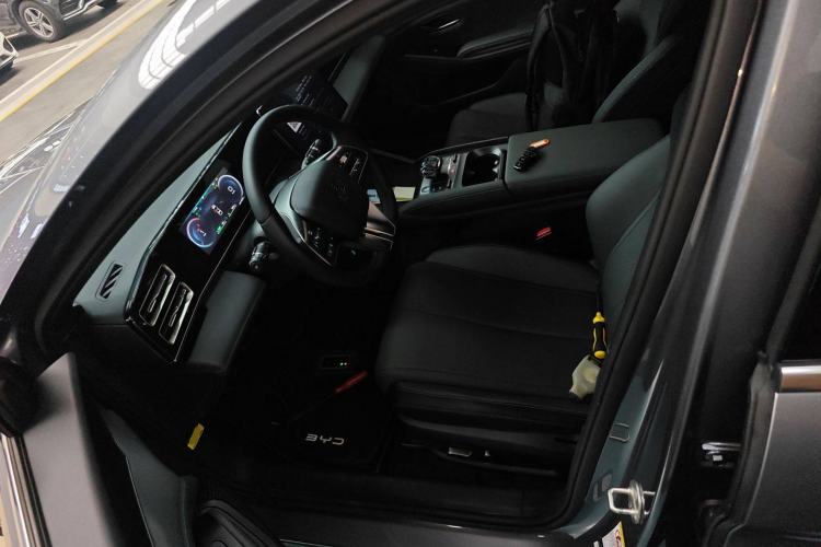 Used BYD Qin L 2024 DM-i 80KM Beyond Model