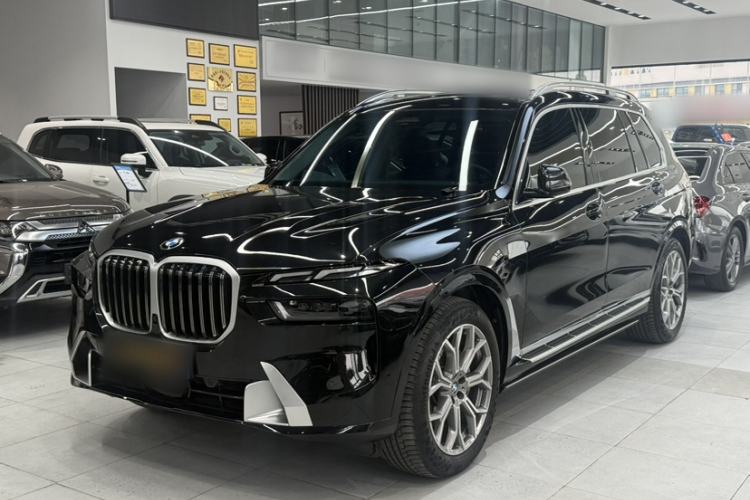 Used BMW X7 2024 xDrive40i Luxury Package – Leading Model
