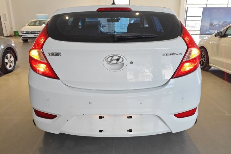 Used Hyundai Verna Ray 2016 1.4L Manual Leading GLX Model