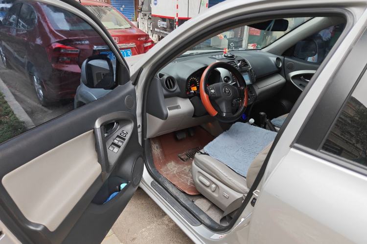 Used Toyota RAV4 2009 2.4L Automatic Luxury Navigation Edition