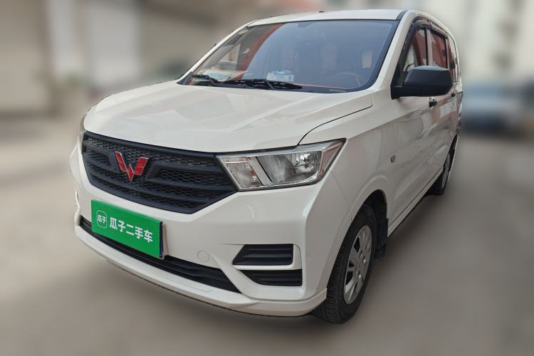 Used Wuling Hongguang 2019 1.5L S Basic Version China VI Standard LAR