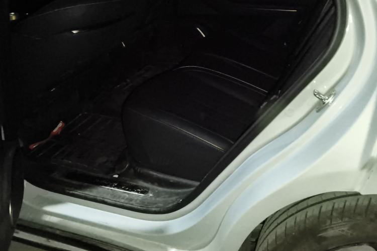 Used Baojun Enjoy 2025 All-Electric 600km Standard Version Left Rear Seat