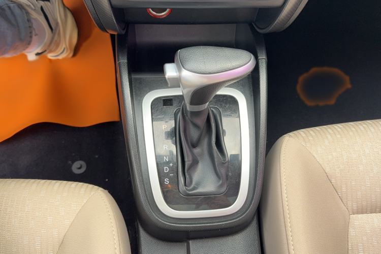 Used Bestune B30 2016 1.6L Automatic Luxury Model Gear Lever