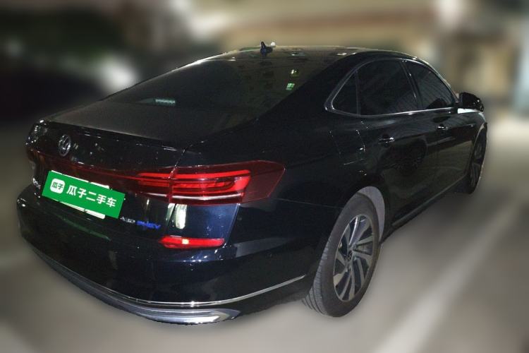 Used Volkswagen Passat New Energy 2022 430 PHEV Hybrid Luxury Edition Rear Right 45 Deg