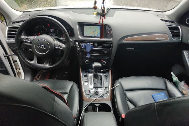 Used Audi Q5 2015 40 TFSI Comfort Model