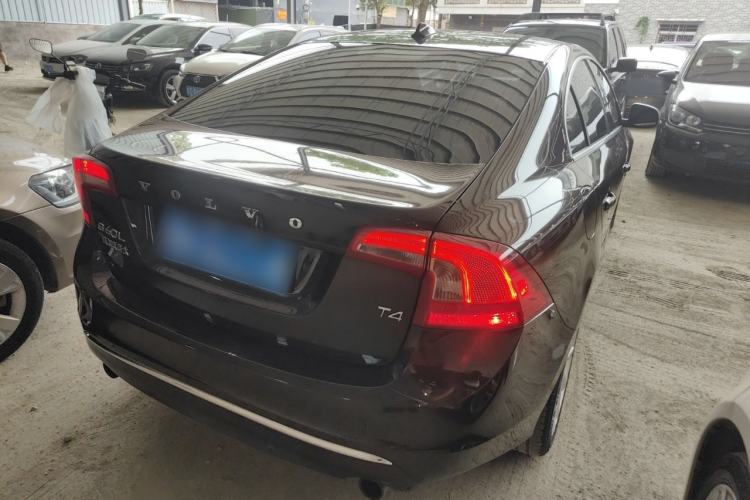 Used Volvo S60 2018 S60L T4 Zhiyuan Edition
