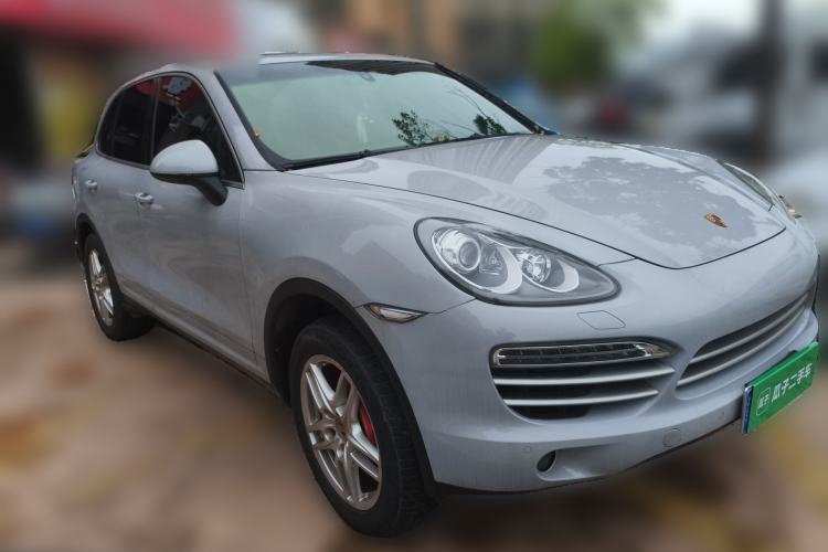 Used Porsche Cayenne  Front Right 45 Deg