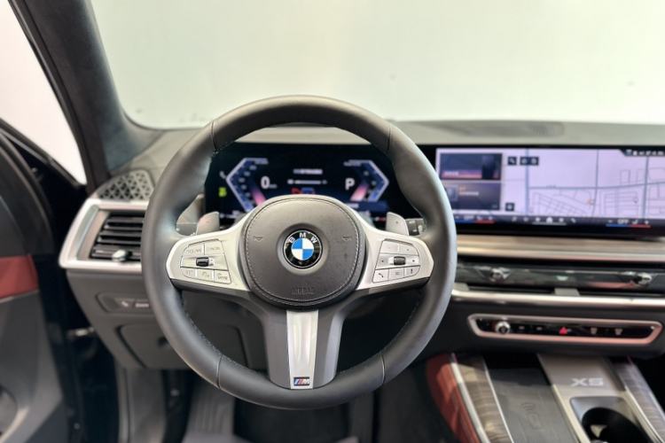 Used BMW X5 2023 xDrive 40Li M Sport Night Edition Package