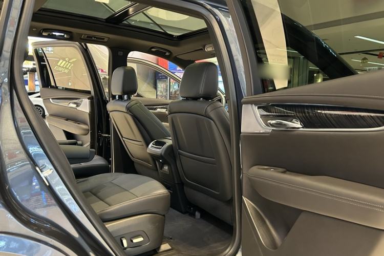 Used Cadillac XT6 2025 2.0T Six-Seater Four-Wheel-Drive Luxury Executive Classic Edition
