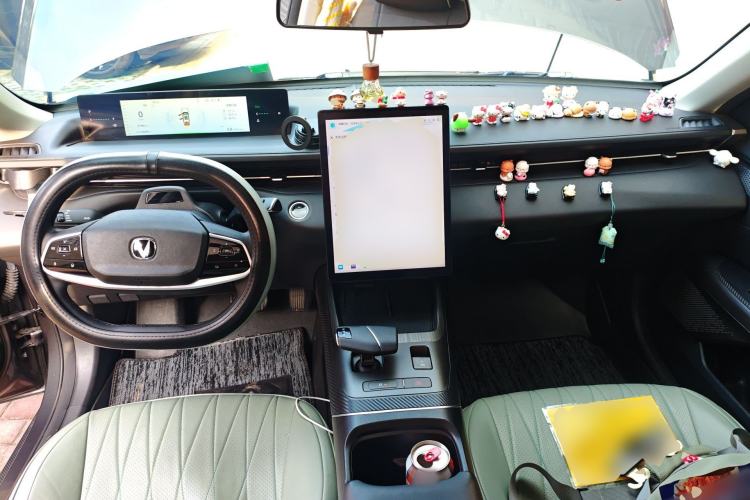 Used CHANGAN Eado DD 2023 Blue Whale NE 1.5T GDI DCT Flagship Model Center Console