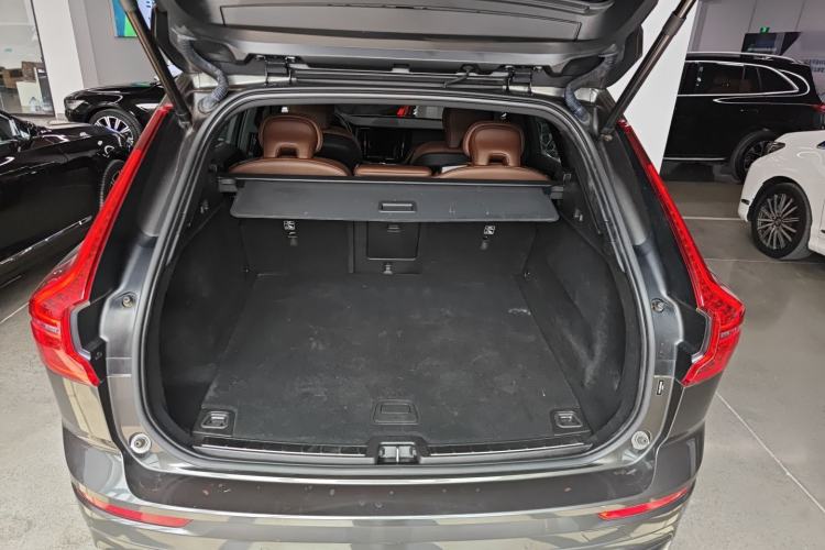 Used Volvo XC60 2022 B5 4x4 Smart Luxury Edition