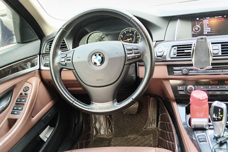 Used BMW 5 Series 2014 525Li Leading Model

