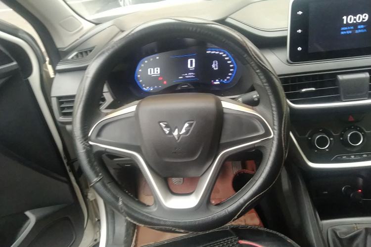 Used Wuling Hongguang S3 2019 1.5L Manual Comfort Model China VI Standard
