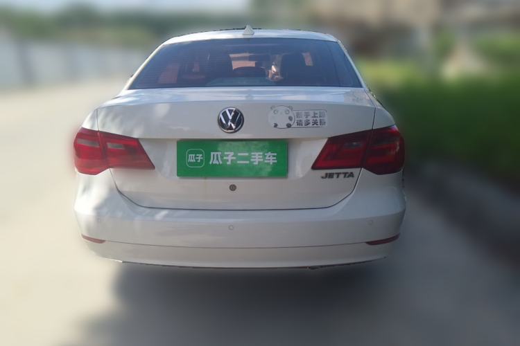 Used Volkswagen Jetta 2015 1.6L Manual Comfort Model
