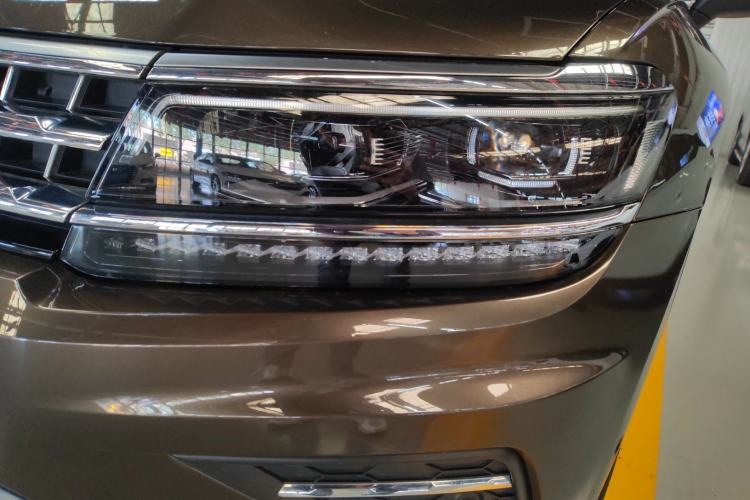 Used Volkswagen Tiguan L 2017 330TSI Automatic Two-Wheel Drive Flagship Edition Left Front Headlight