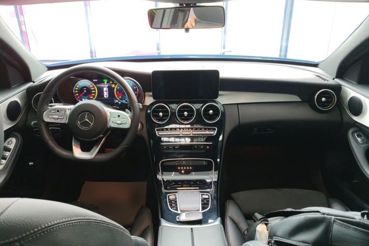 Used Mercedes-Benz C-Class 2020 C 260 Sport Edition Center Console