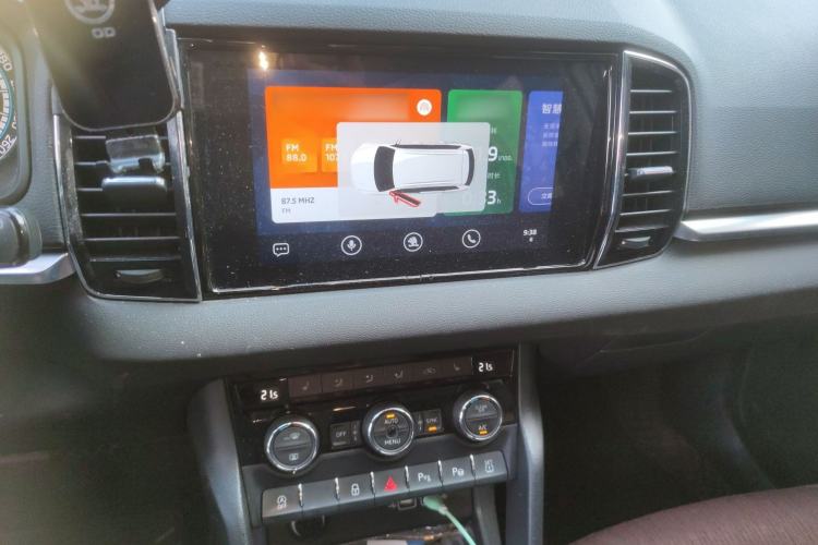 Used Skoda Karoq 2021 TSI280 Luxury Edition Audio And AC Panel