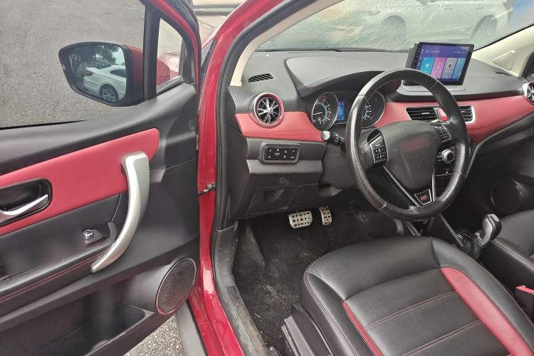 Used Haval H1 2015 1.5L AMT Luxury Model Driver Seat