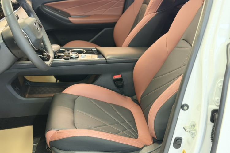 Used CHANGAN Eado 2023 Changan Edition PLUS Blue Whale NE 1.4T GDI DCT Prestige Version
