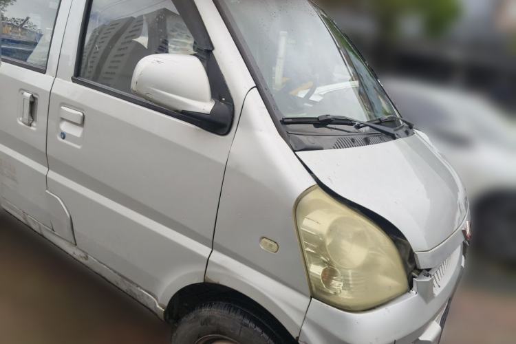 Used Wuling Rongguang 2012 1.2L Extended Basic Version LJY Front Right 45 Deg