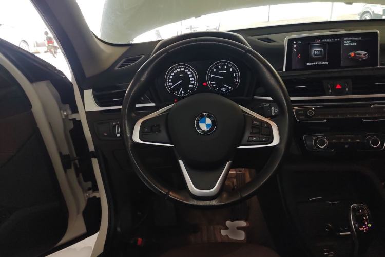 Used BMW X1 2020 sDrive20Li Fashion Model Steering Wheel