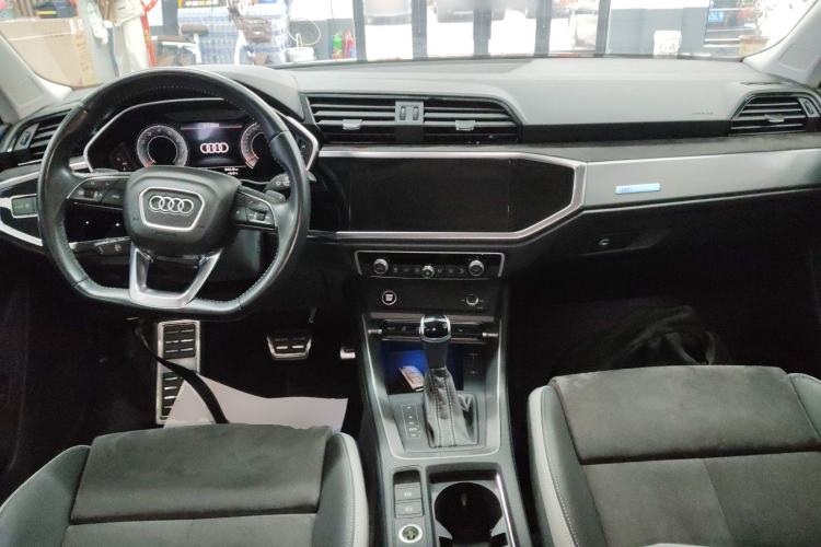 Used Audi Q3 2022 40 TFSI Fashion Dynamic Model