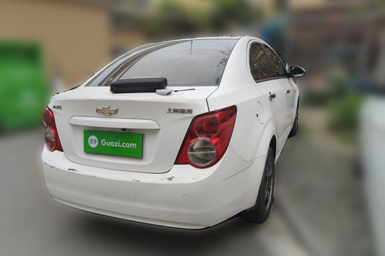 Used Chevrolet Aveo Sonic 2011 Sedan 1.4L MT SL
