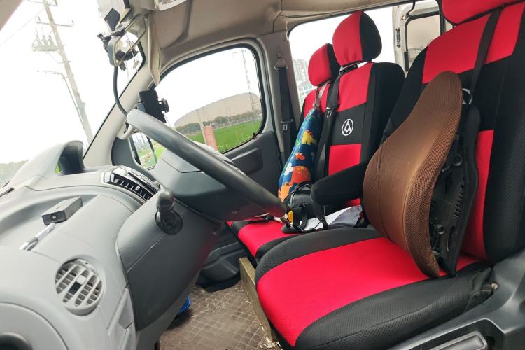 Used SAIC MAXUS Xintu V80 2019 2.5T Classic Model AMT Aoyuntong Facelifted Short Wheelbase Ultra-Low Roof 5/6-Seater