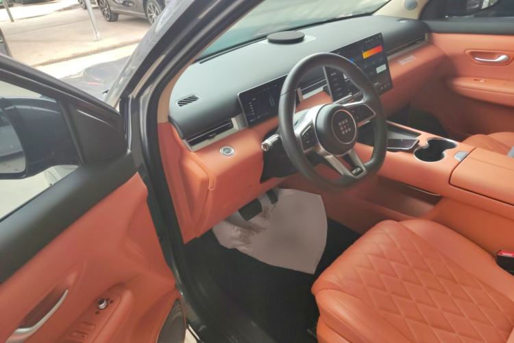 Used Landian E5 PLUS 2026 Model 165km Long-Range First-Adoption Version Ultra 7-seater
