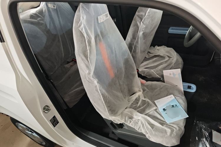 Used Geely Galaxy Panda 2024 Panda Mini 200km Endurance Bear Right Front Seat