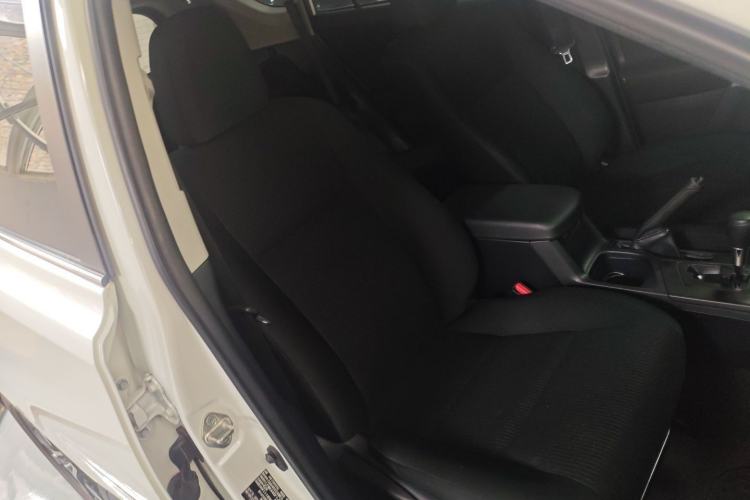 Used Toyota RAV4 2016 2.0L CVT Two-Wheel Drive Fashion Edition China V Standard