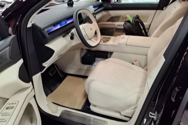 Used Nio ES8 2026 Model 6-seat Executive Signature Edition Left Front Seat