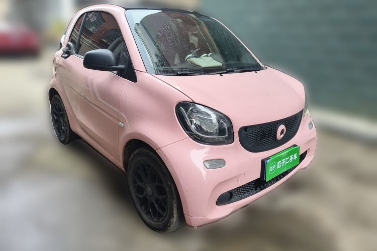 Used smart fortwo 2015 1.0L 52 kW hardtop Dynamic version