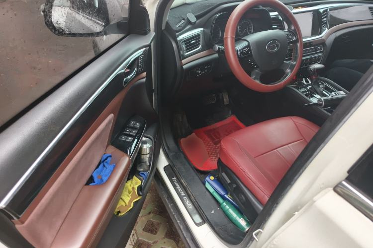 Used GAC Trumpchi GS8 2017 320T Two-Wheel Drive Luxury Smart Connectivity Version (7 Seats) Driver Seat