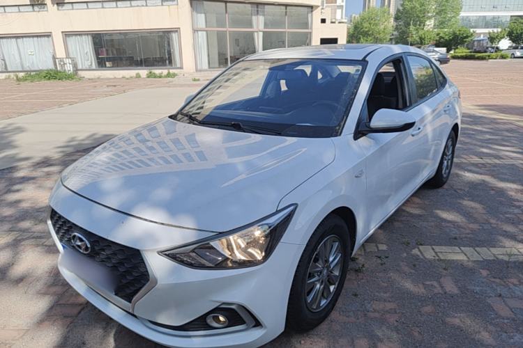 Used Hyundai Celesta 2017 1.6L Automatic Enjoyment Version GLS