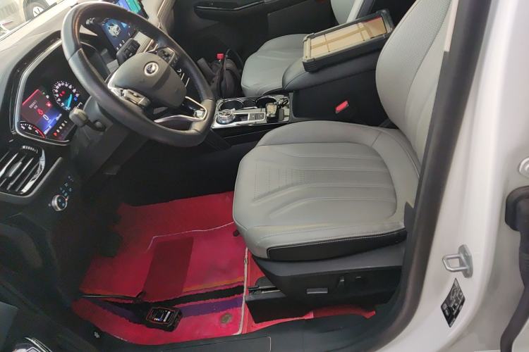 Used Ford Escape 2020 EcoBoost 245 Two-Wheel-Drive Titanium Edition
