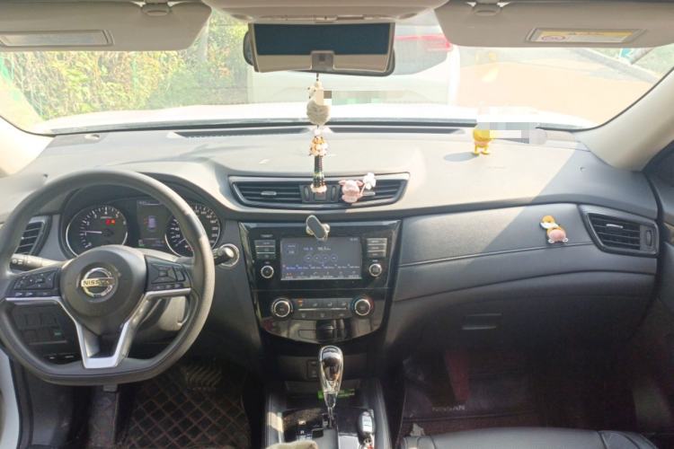 Used Nissan X-Trail 2017 2.0L CVT Comfort Edition 2WD Center Console