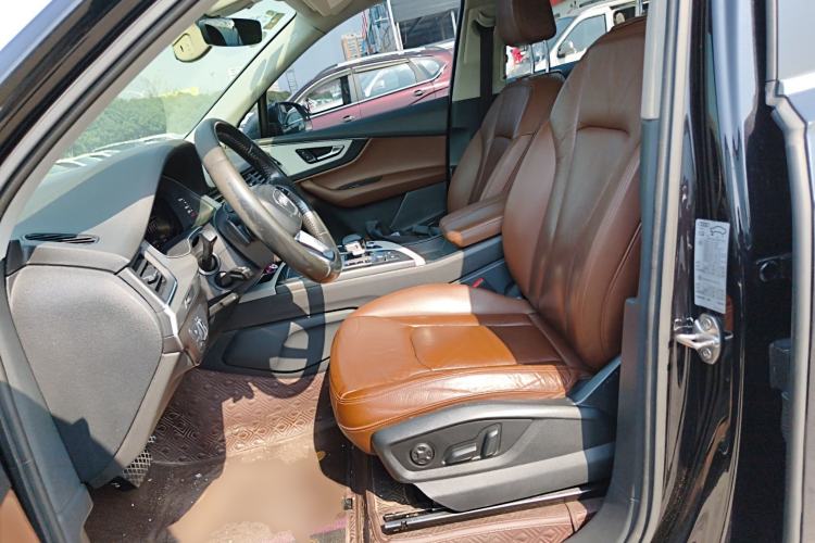 Used Audi Q7 2016 40 TFSI Comfort Model