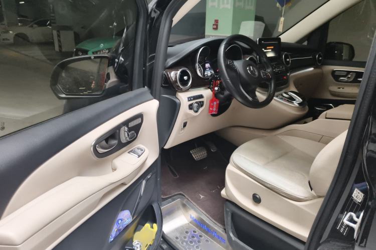 Used Mercedes-Benz V-Class 2018 V 260 L Prestige Extended Version China VI Interior 3