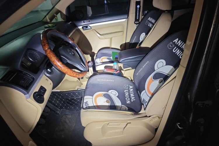 Used Volkswagen Touran 2011 1.4T Manual ZhiShang Edition 5-seater Left Front Seat