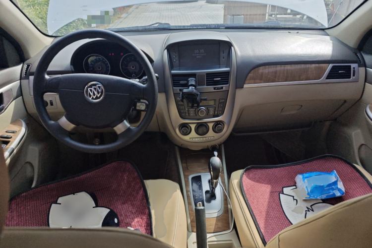 Used Buick Excelle 2015 1.5L Automatic Classic Model
