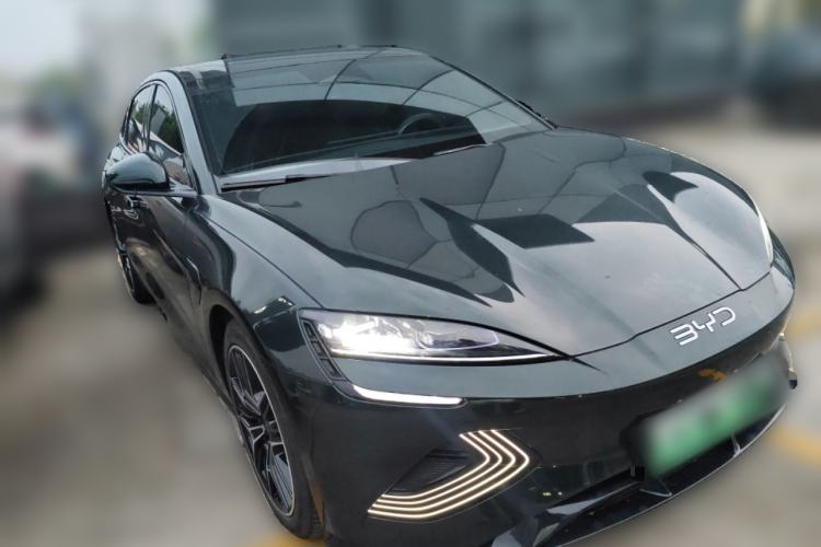 Used BYD Seal 2025 650 Long-Range Version Front Right 45 Deg