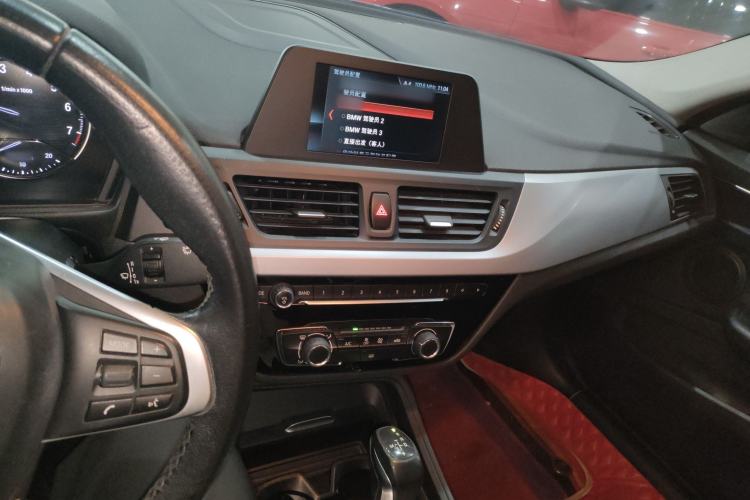 Used BMW 1 Series 2018 118i Fashion Model Center Console