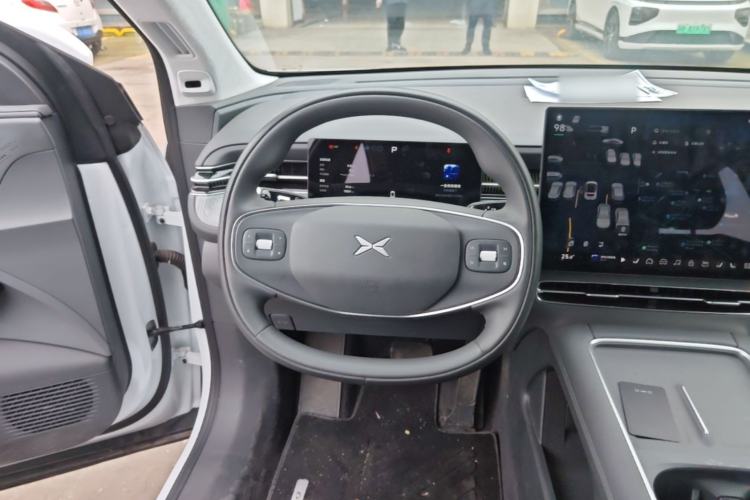 Used XPeng G6 2025 625 Long-Range Max Flagship Edition Steering Wheel