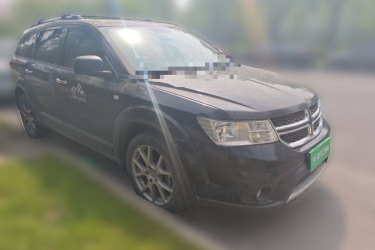 Used Dodge Journey 2013 3.6L Four-Wheel Drive Flagship Edition Front Right 45 Deg