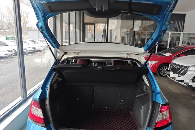 Used Skoda Fabia 2015 1.6L Automatic Smart Drive Edition
