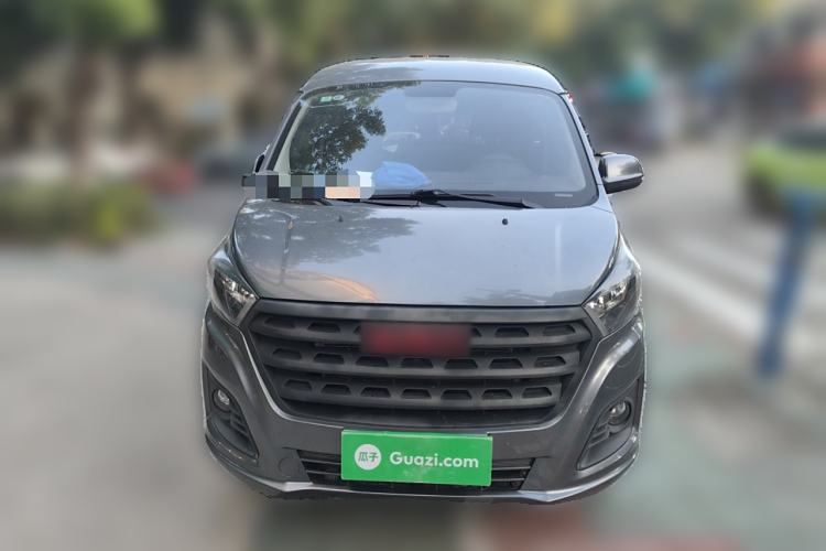 Used Jinbei Gold Hiace M Classic 2023 1.5L Travel Lion Passenger Vehicle 5/6/7 Seats
