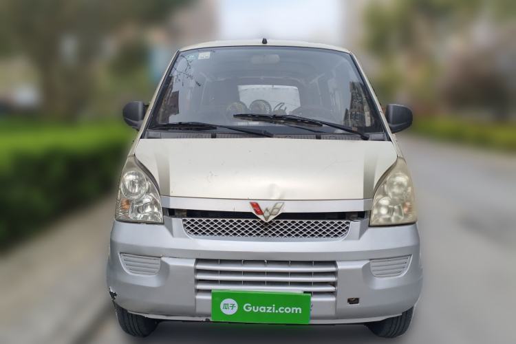 Used Wuling Rongguang 2011 1.2L Base Version
