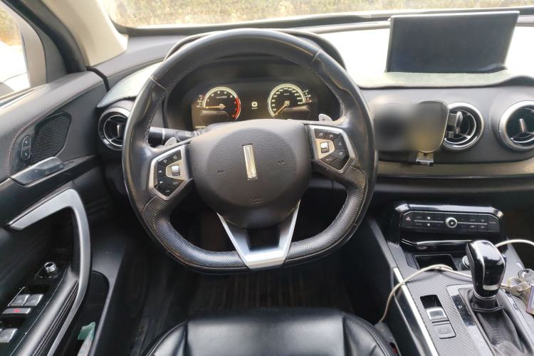 Used Wey VV7 2017 2.0T Ultra-Luxury Version
